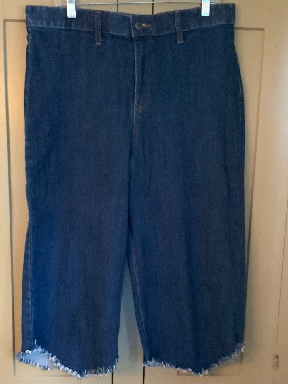 New York & Company Dark Blue Cropped Frayed-Hem Jeans